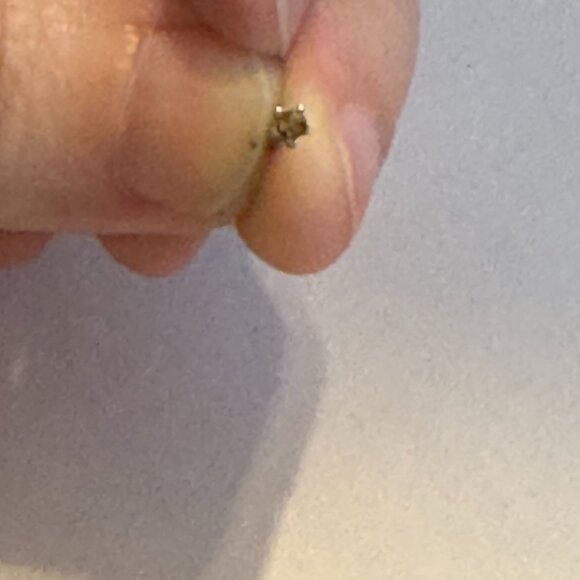 20 Gauge Topaz Yellow Star Shaped Nose Rings - Picture 9 of 16